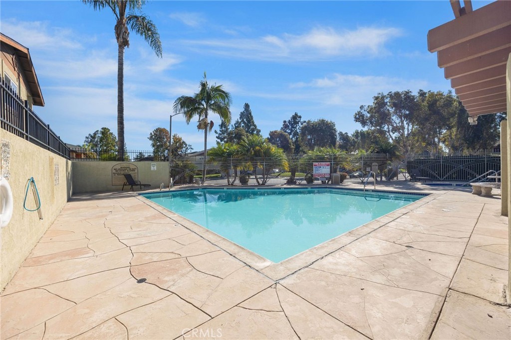 514 Calle Montecito 78