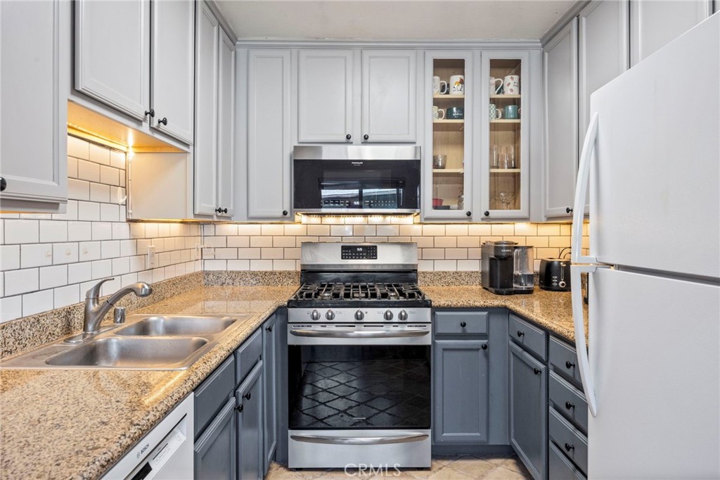 514 Calle Montecito 78