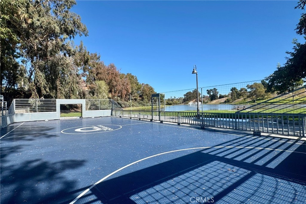 514 Calle Montecito 78