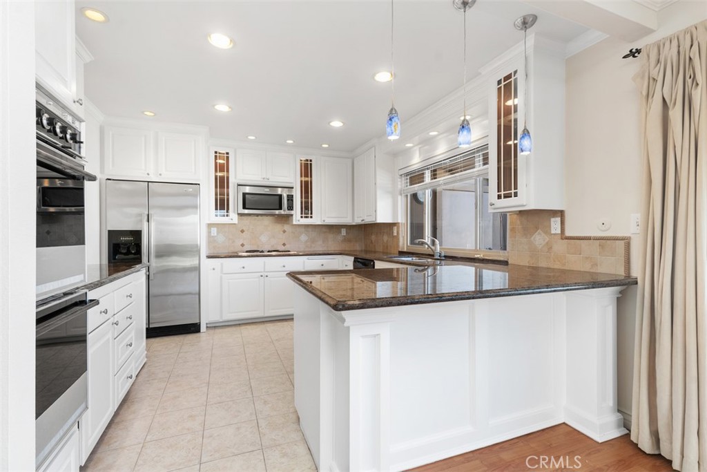 27151 Via Chicuelina