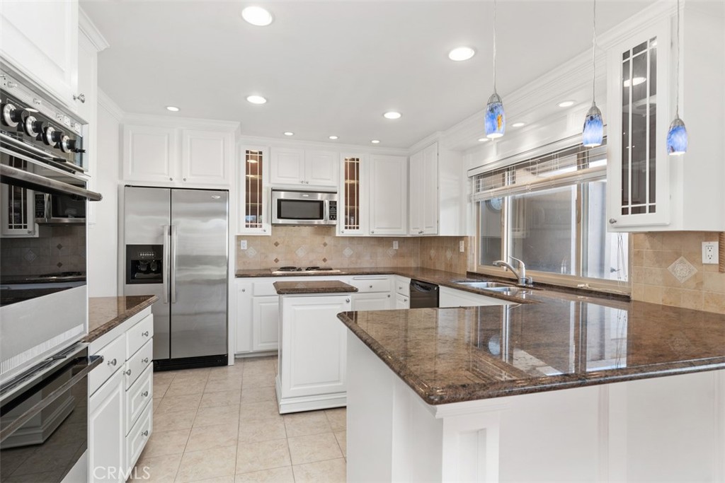 27151 Via Chicuelina