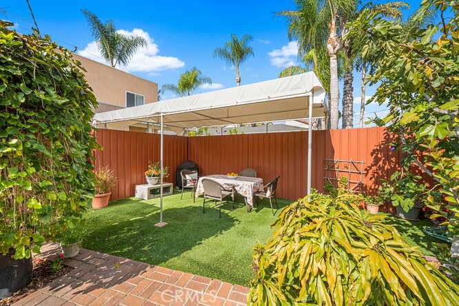 3328 California Avenue