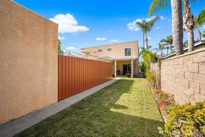 3328 California Avenue