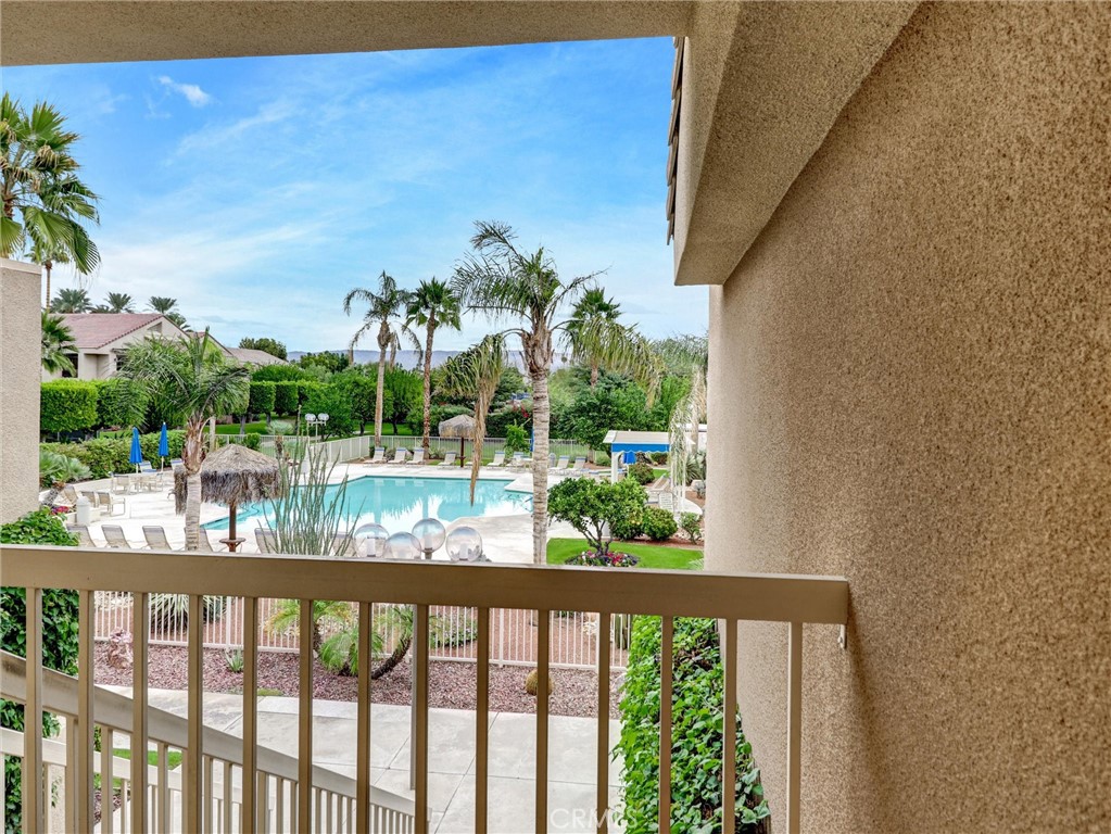 222 N Calle El Segundo 565