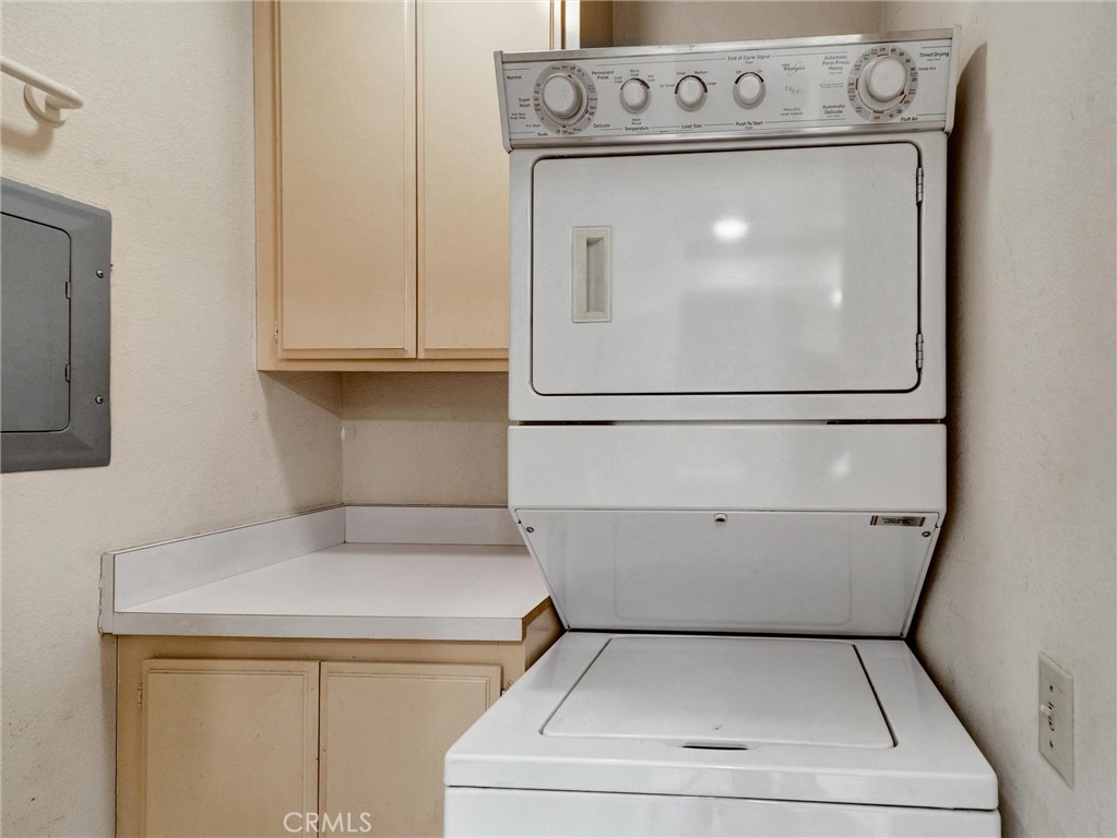 222 N Calle El Segundo 565