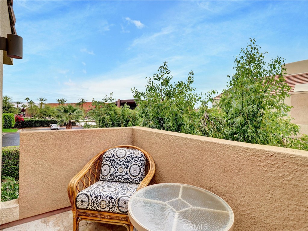 222 N Calle El Segundo 565