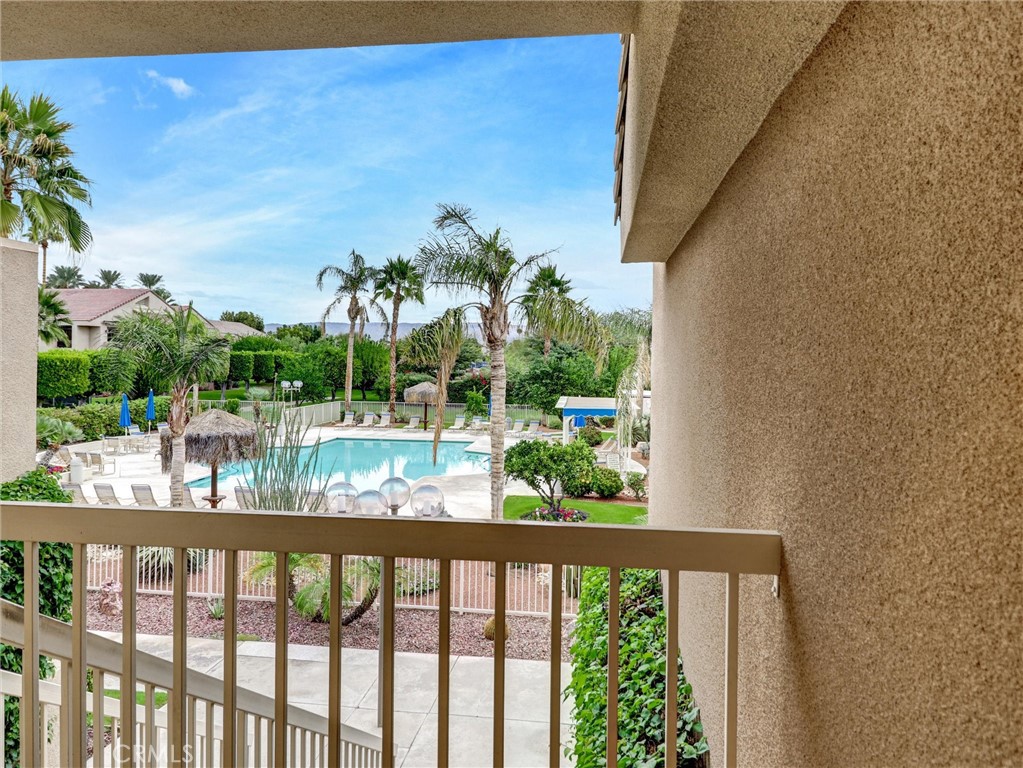 222 N Calle El Segundo 565