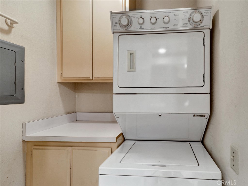 222 N Calle El Segundo 565