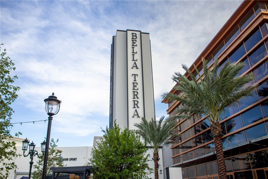 17612 Wrightwood Lane