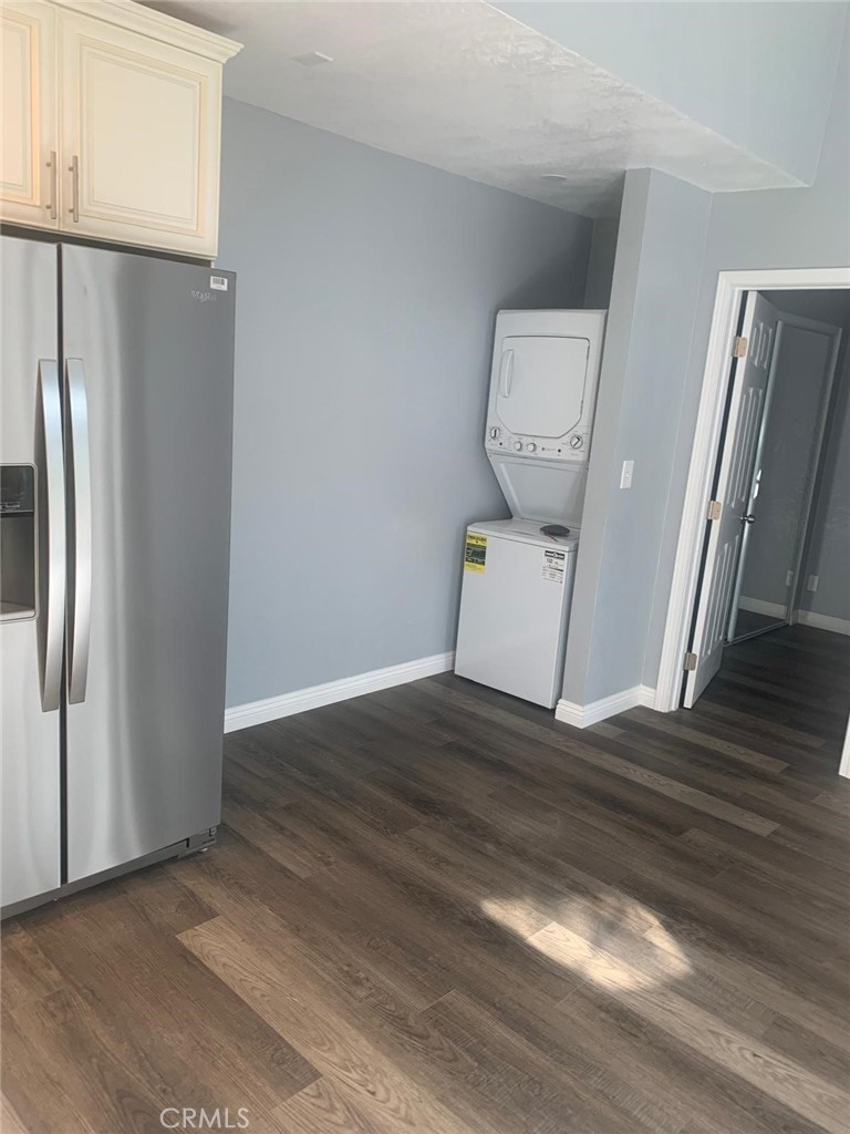 8411 Meadowlark Ln B