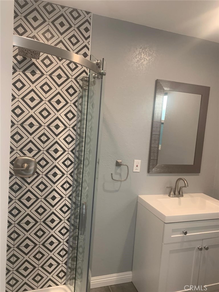 8411 Meadowlark Ln B