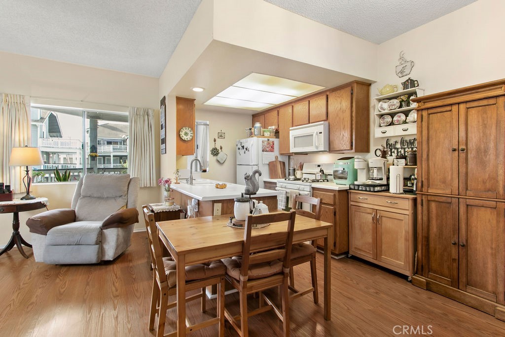 10411 Garden Grove Boulevard 43