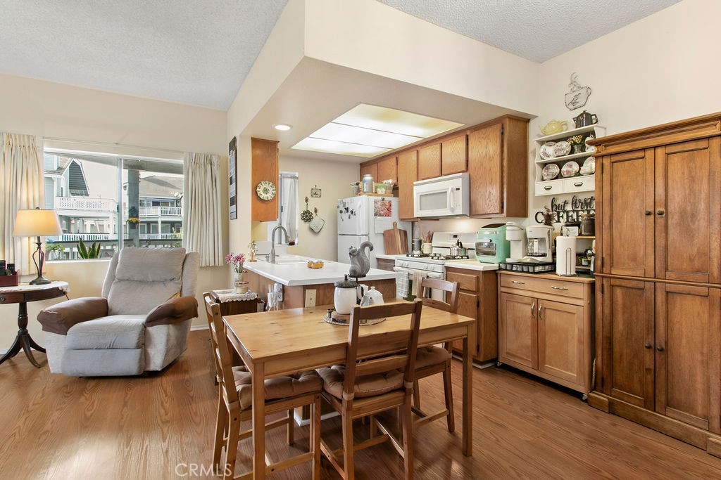 10411 Garden Grove Boulevard 43