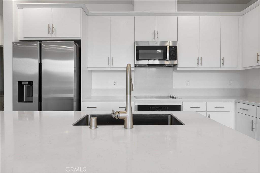 2571 Cloudview Privado