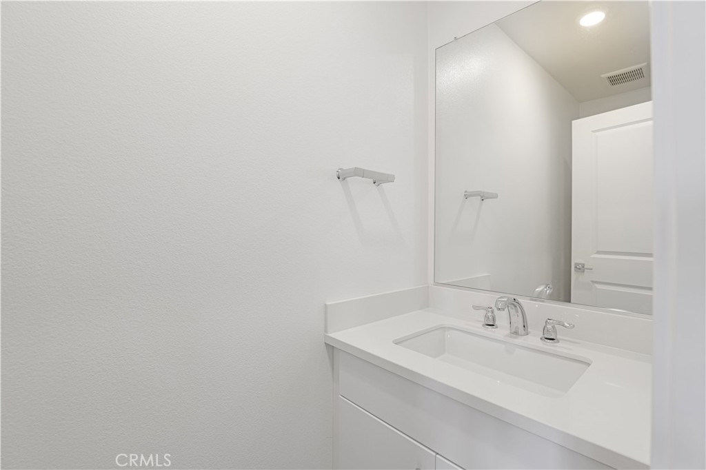 2571 Cloudview Privado