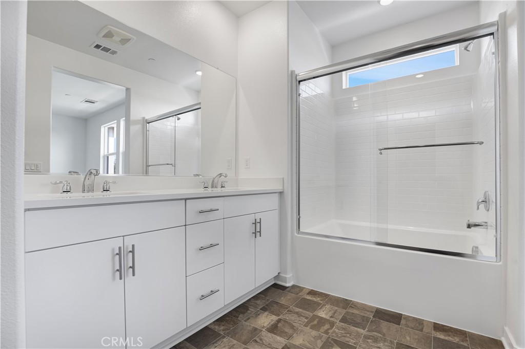 2571 Cloudview Privado