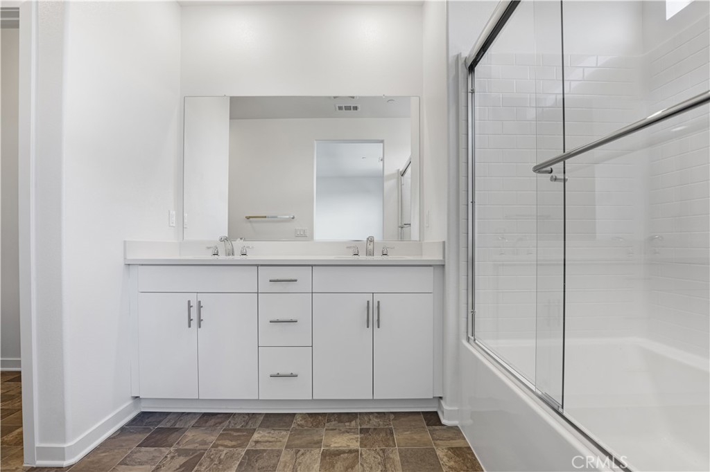 2571 Cloudview Privado