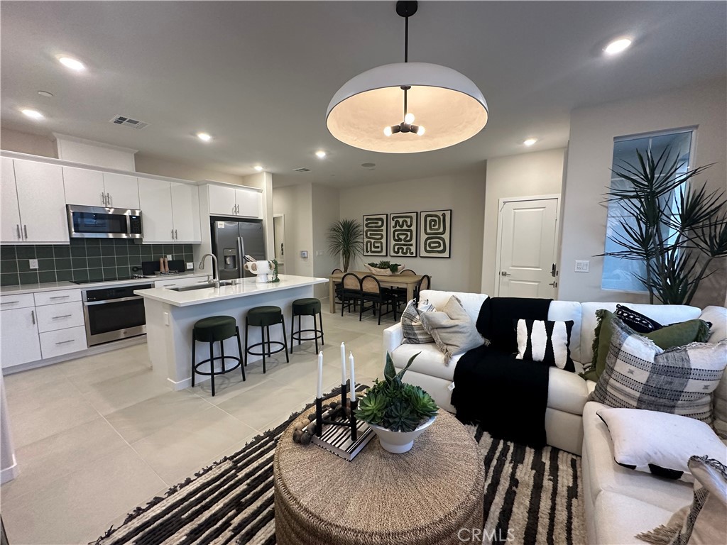 2571 Cloudview Privado