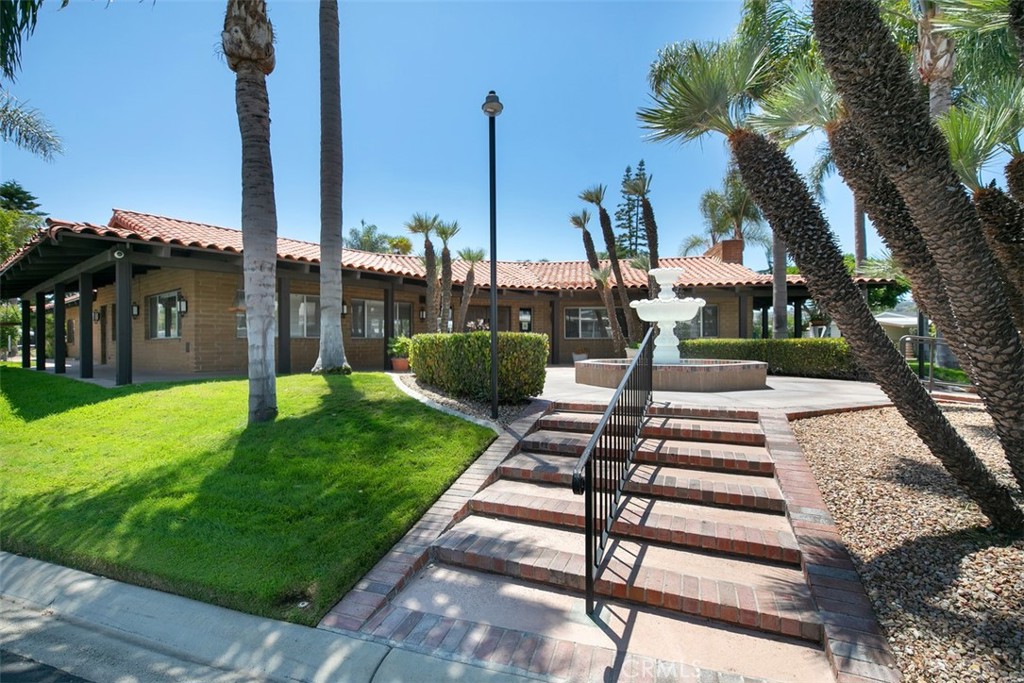 26000 Avenida Aeropuerto 12