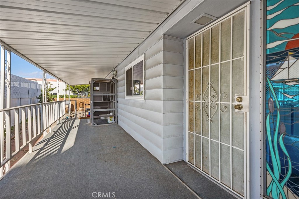 26000 Avenida Aeropuerto 12