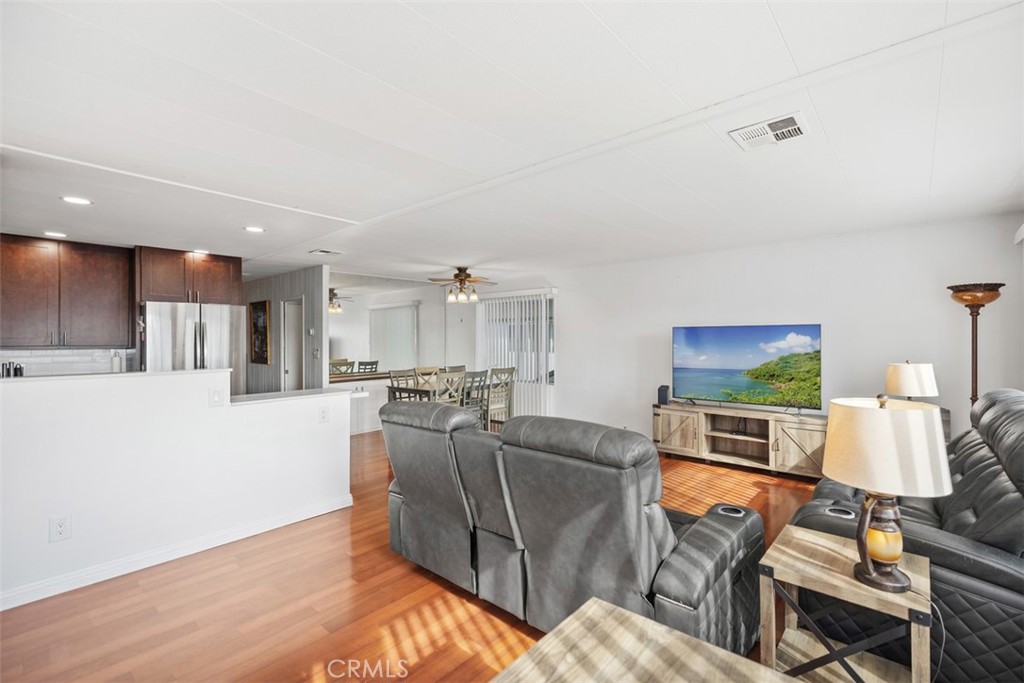 26000 Avenida Aeropuerto 12