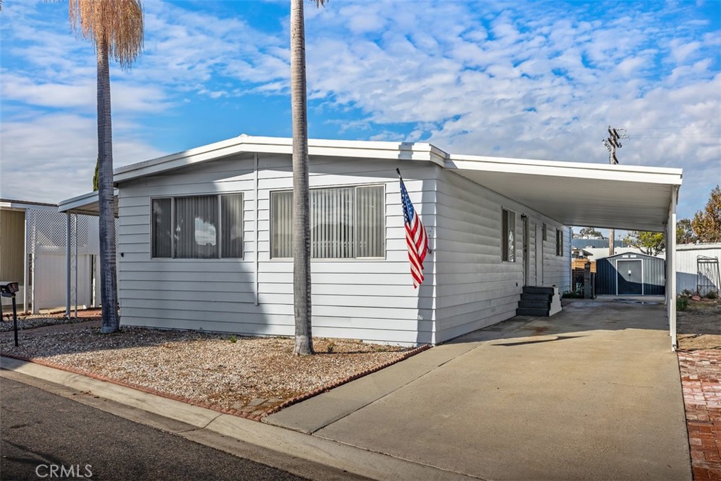 26000 Avenida Aeropuerto 12