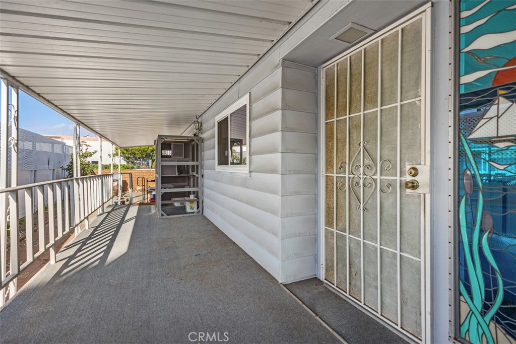 26000 Avenida Aeropuerto 12