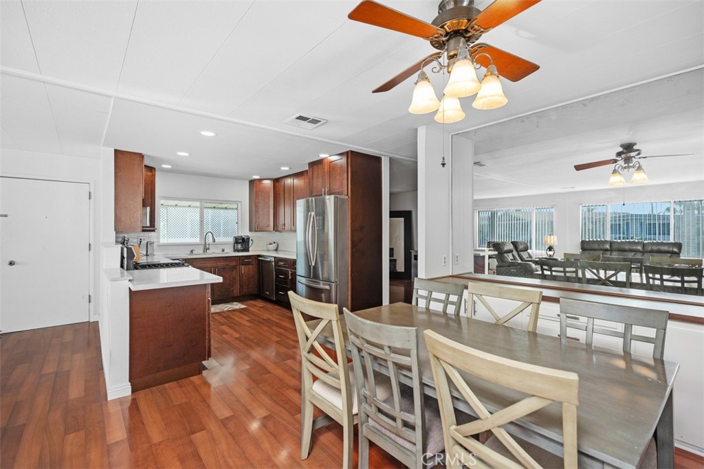 26000 Avenida Aeropuerto 12