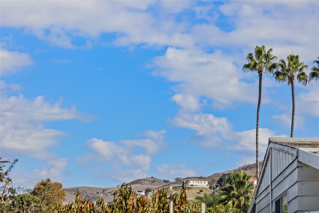 26000 Avenida Aeropuerto 12