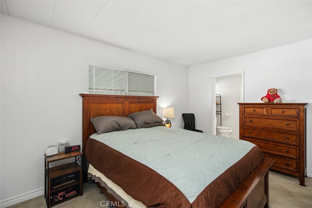 26000 Avenida Aeropuerto 12