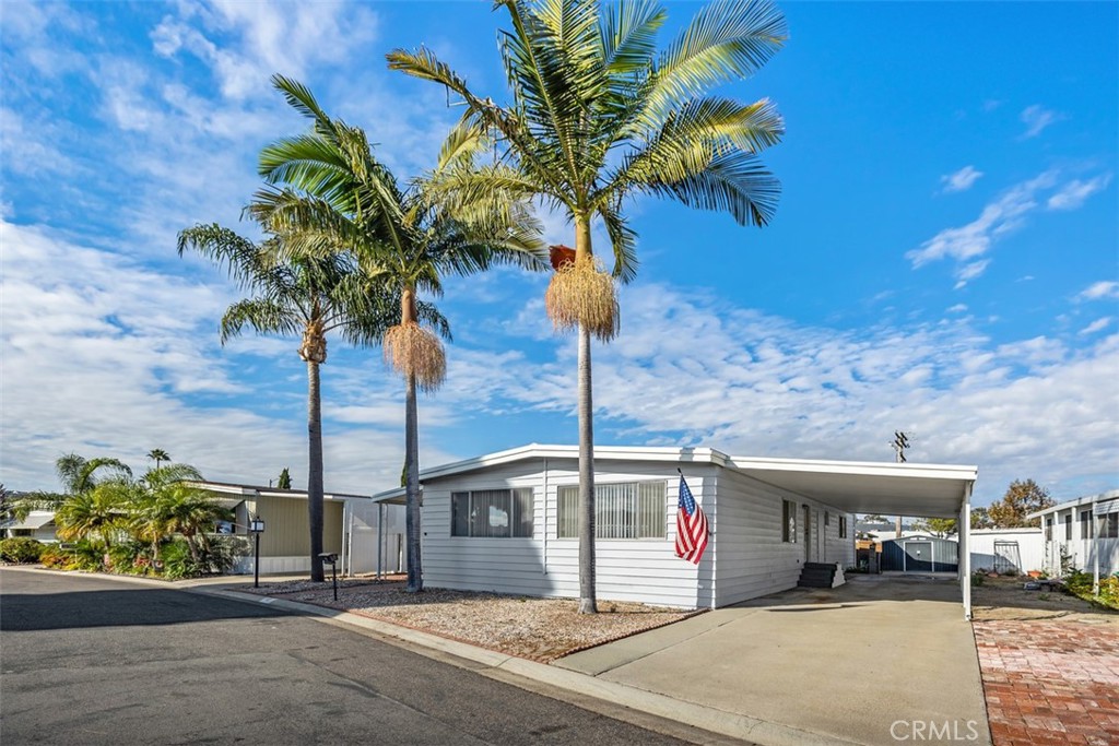 26000 Avenida Aeropuerto 12