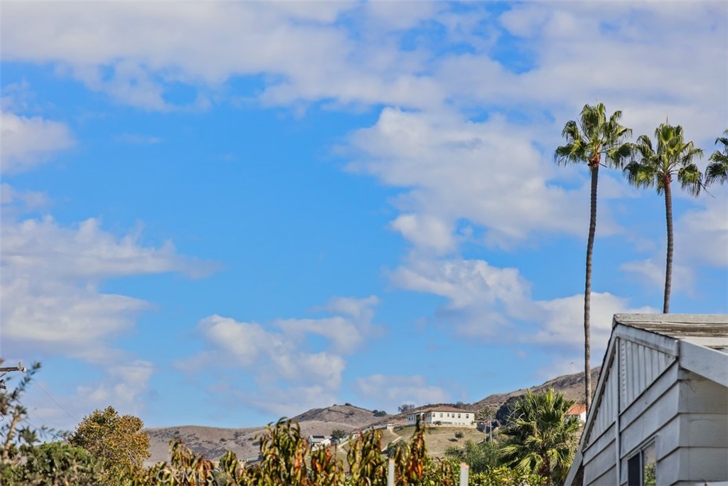 26000 Avenida Aeropuerto 12