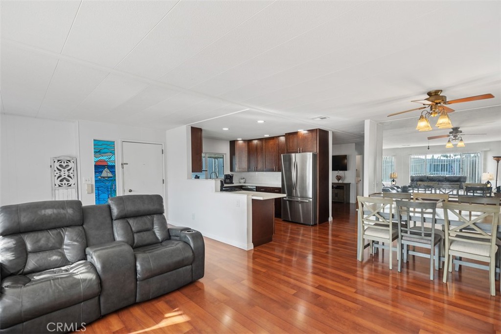 26000 Avenida Aeropuerto 12