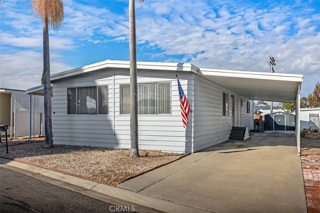 26000 Avenida Aeropuerto 12