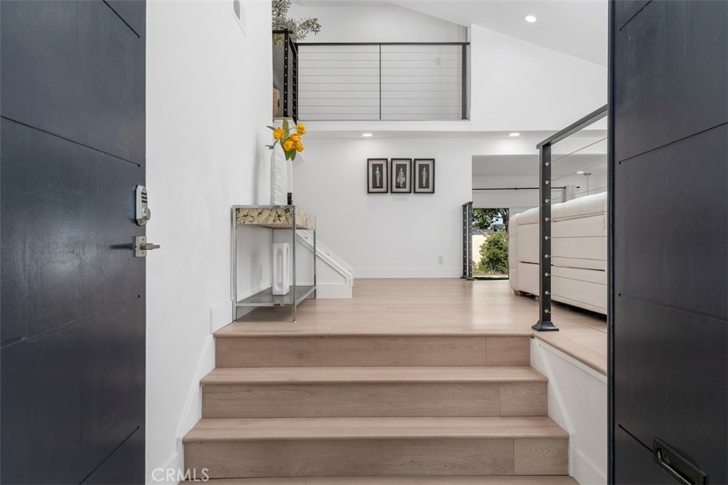 8167 8167 Dartmoor Drive