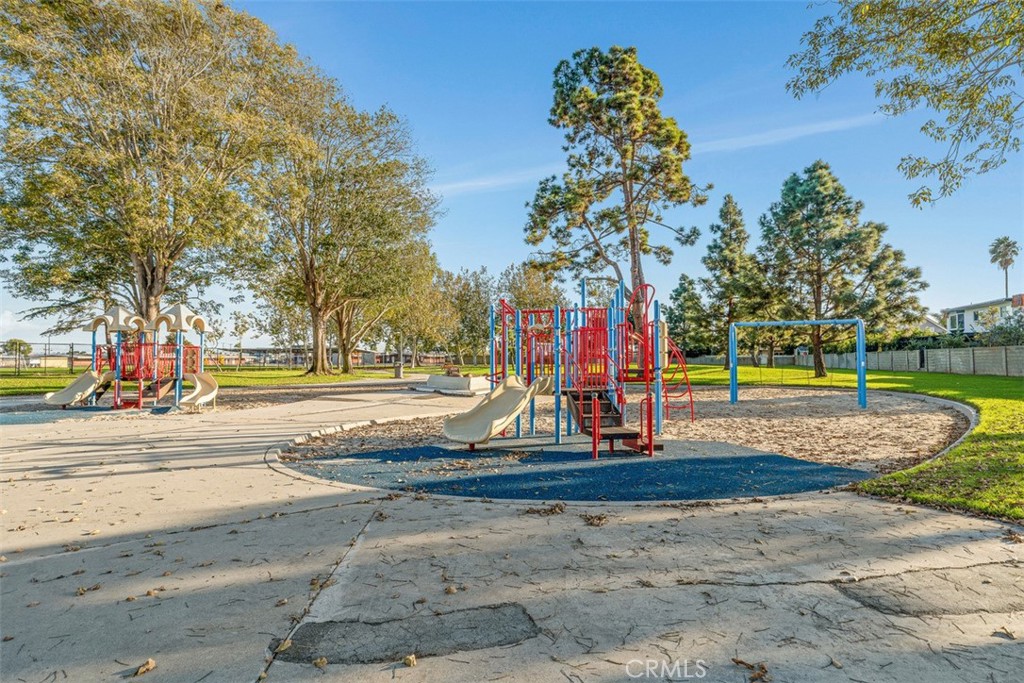 8167 8167 Dartmoor Drive