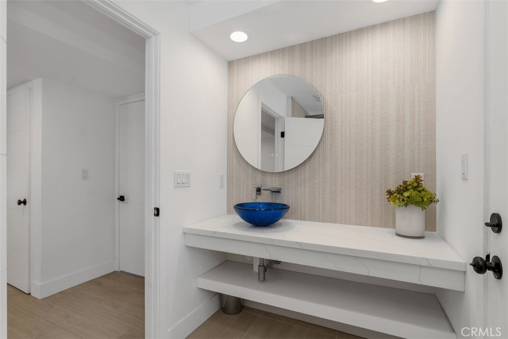 8167 8167 Dartmoor Drive