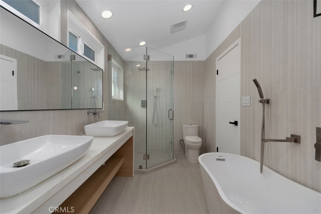 8167 8167 Dartmoor Drive