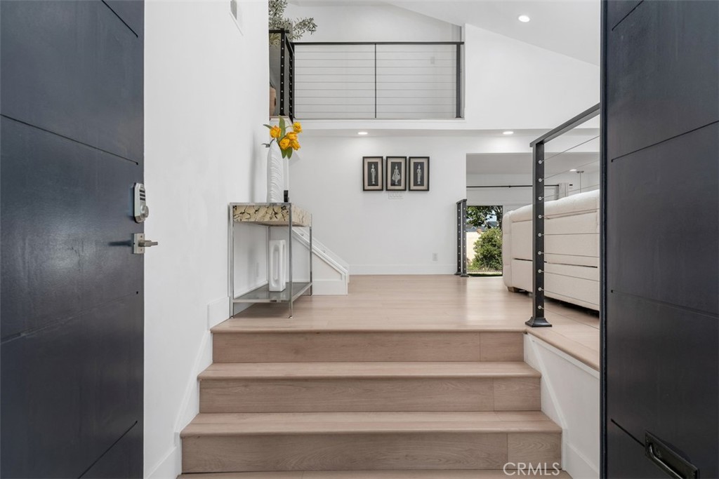 8167 8167 Dartmoor Drive