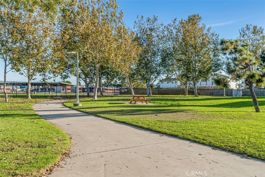 8167 8167 Dartmoor Drive