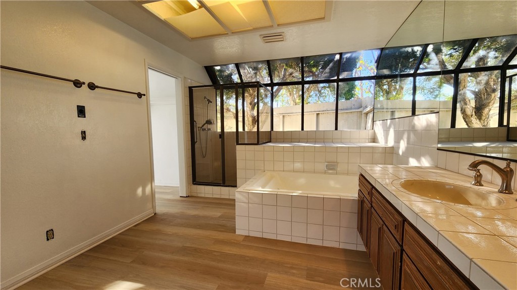 750 Avenida Acapulco