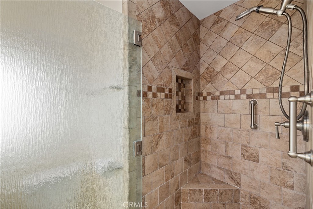 13402 Winthrope Street