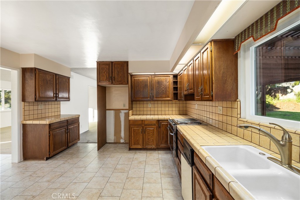 13402 Winthrope Street