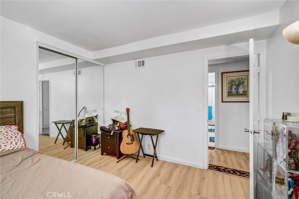 1341 S Pembrooke Lane