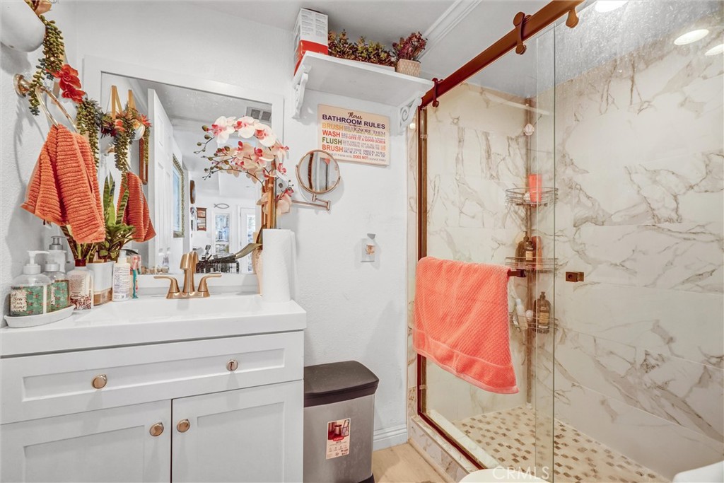 1341 S Pembrooke Lane