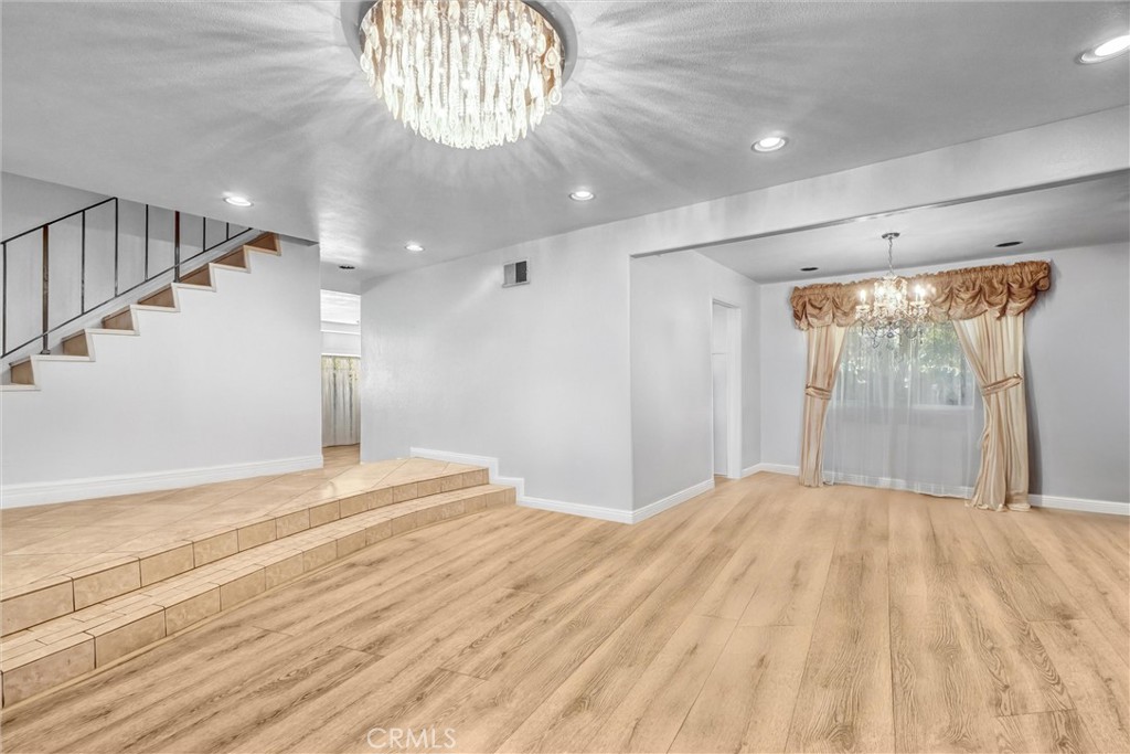 1341 S Pembrooke Lane