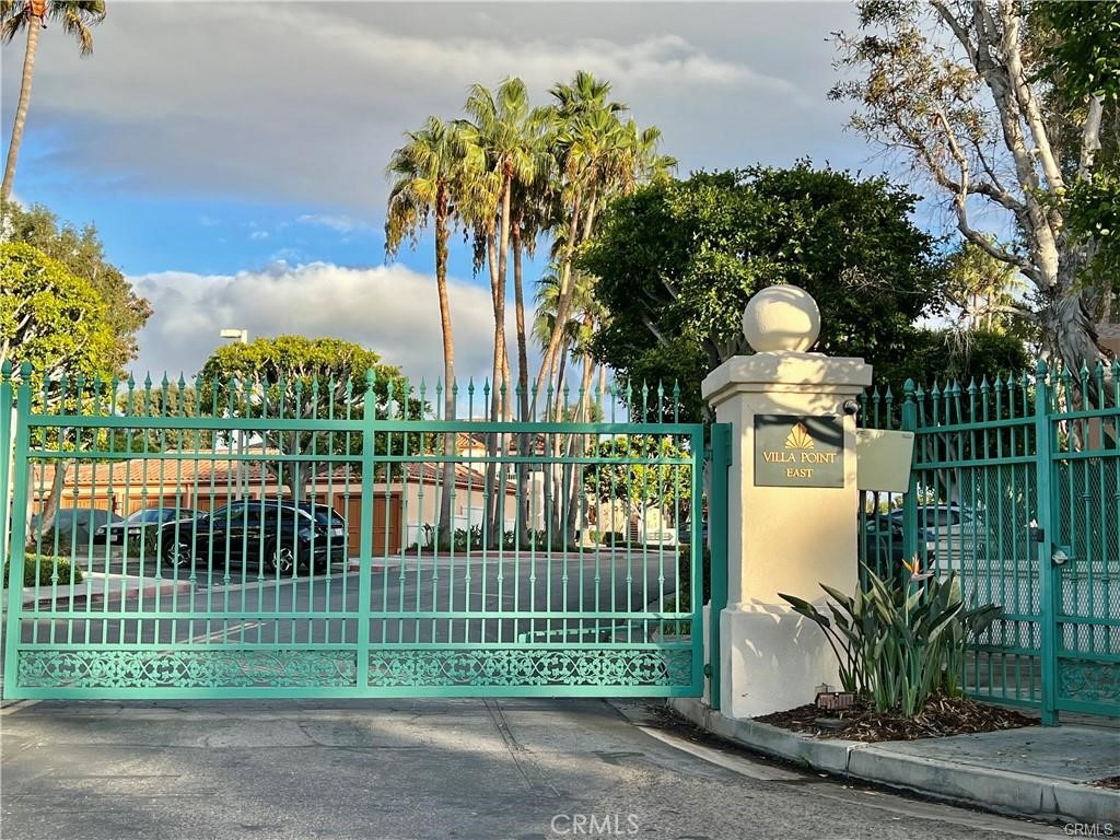 418 Villa Point Drive