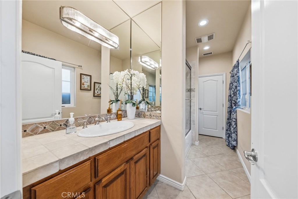 44930 Via Renaissance