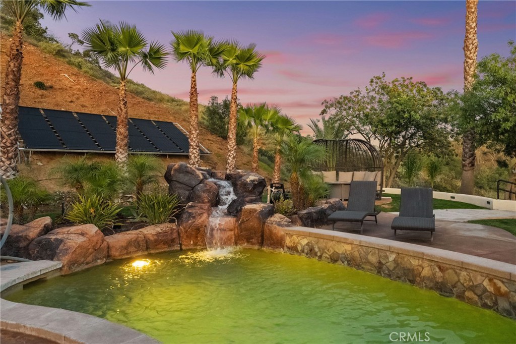 44930 Via Renaissance