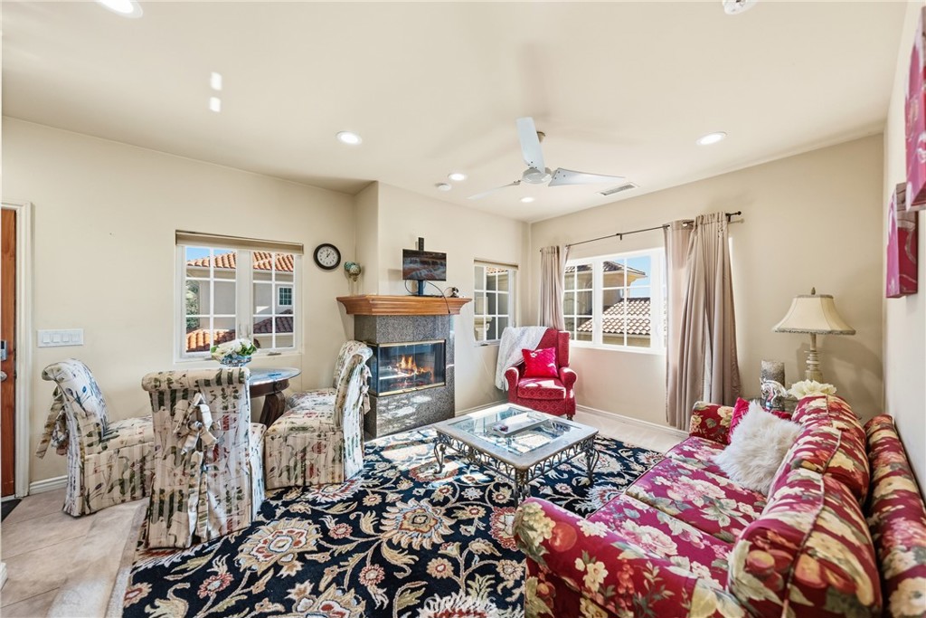 44930 Via Renaissance